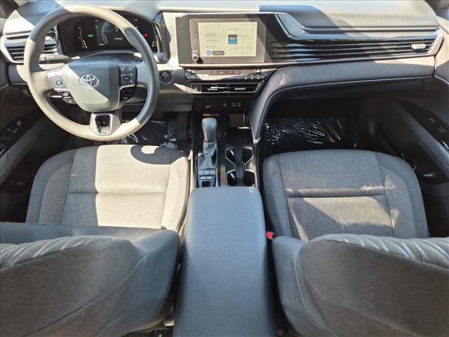 Used 2025 Toyota Camry LE FWD image 17