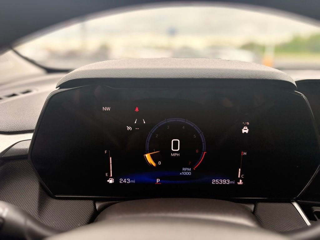 Used 2025 Chevrolet TrailBlazer LT FWD image 25