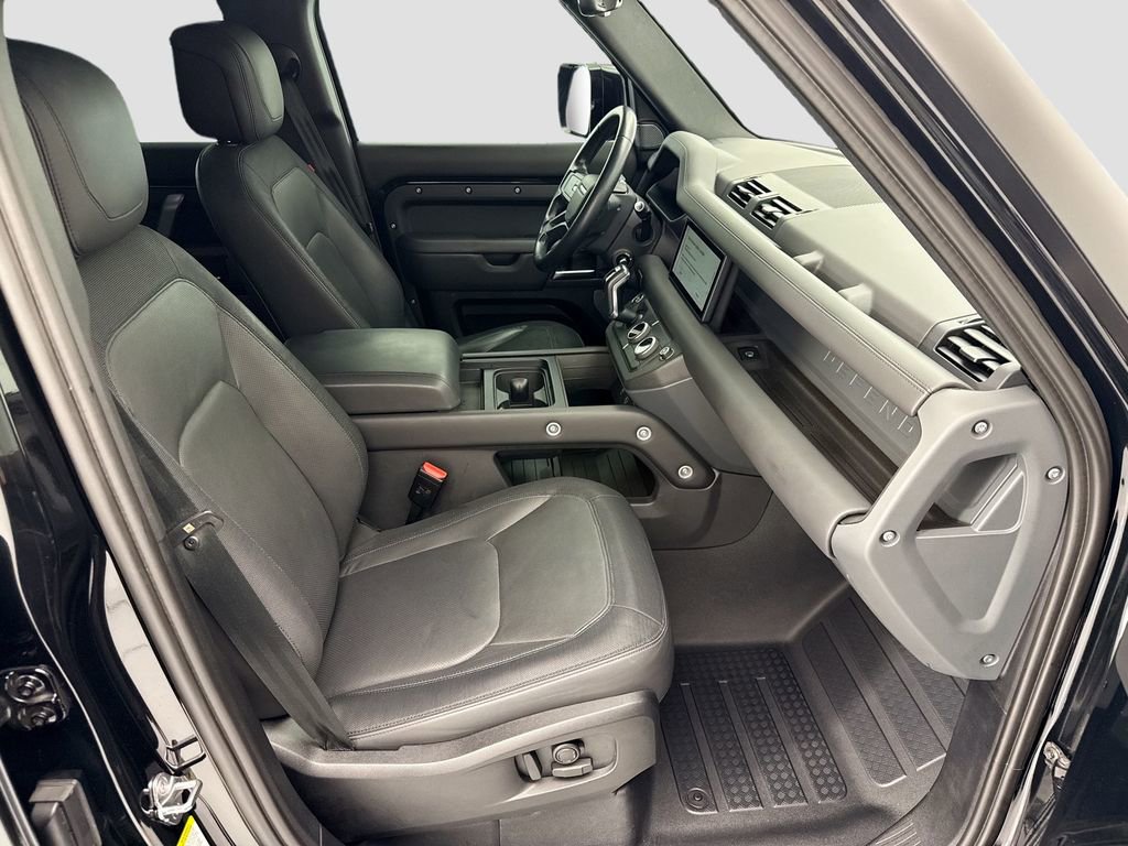 Certified 2023 Land Rover Defender 110 X-Dynamic SE image 19