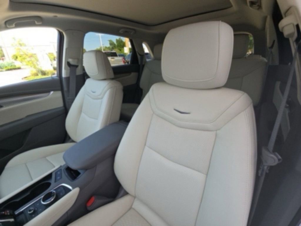 New 2026 Cadillac XT5 Premium Luxury w/ Driver Assist Package image 9