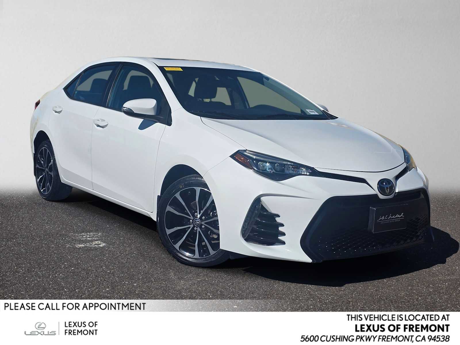 Used 2019 Toyota Corolla XSE FWD image 1