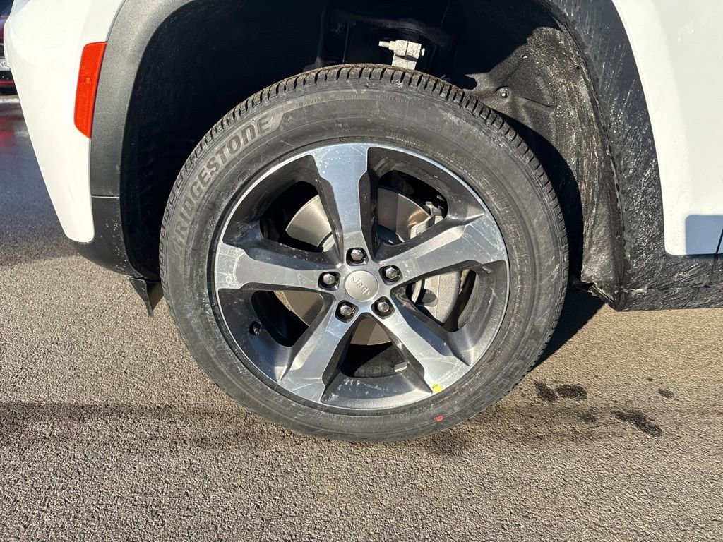 New 2026 Jeep Grand Cherokee L Limited image 9