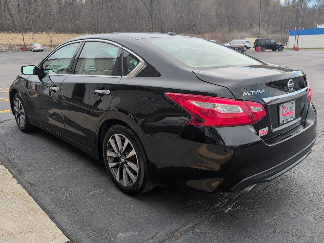 Used 2017 Nissan Altima 2.5 SV image 6