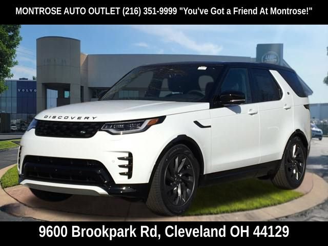 Used 2024 Land Rover Discovery Dynamic SE AWD/4WD image 3