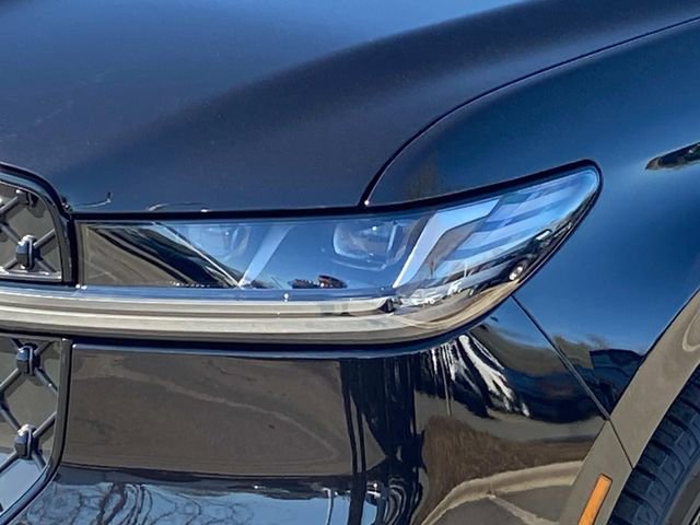 New 2026 Lincoln Navigator Reserve w/ Jet Appearance Package AWD/4WD image 4