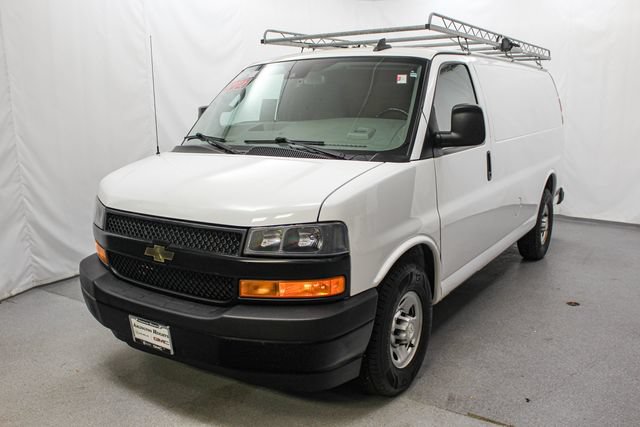 Used 2021 Chevrolet Express 3500 w/ Driver Convenience Package RWD image 5
