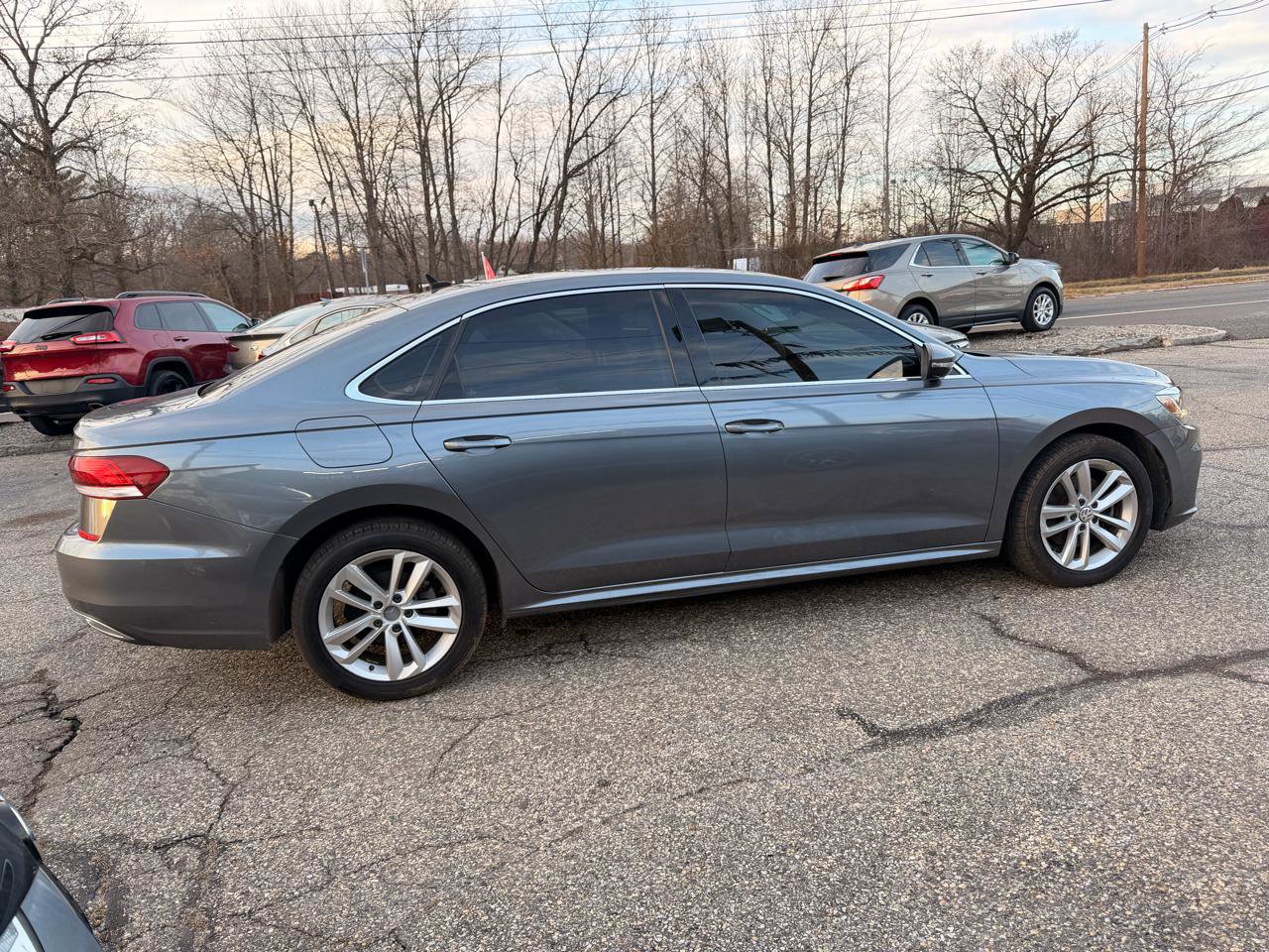 Used 2020 Volkswagen Passat 2.0T SE image 8
