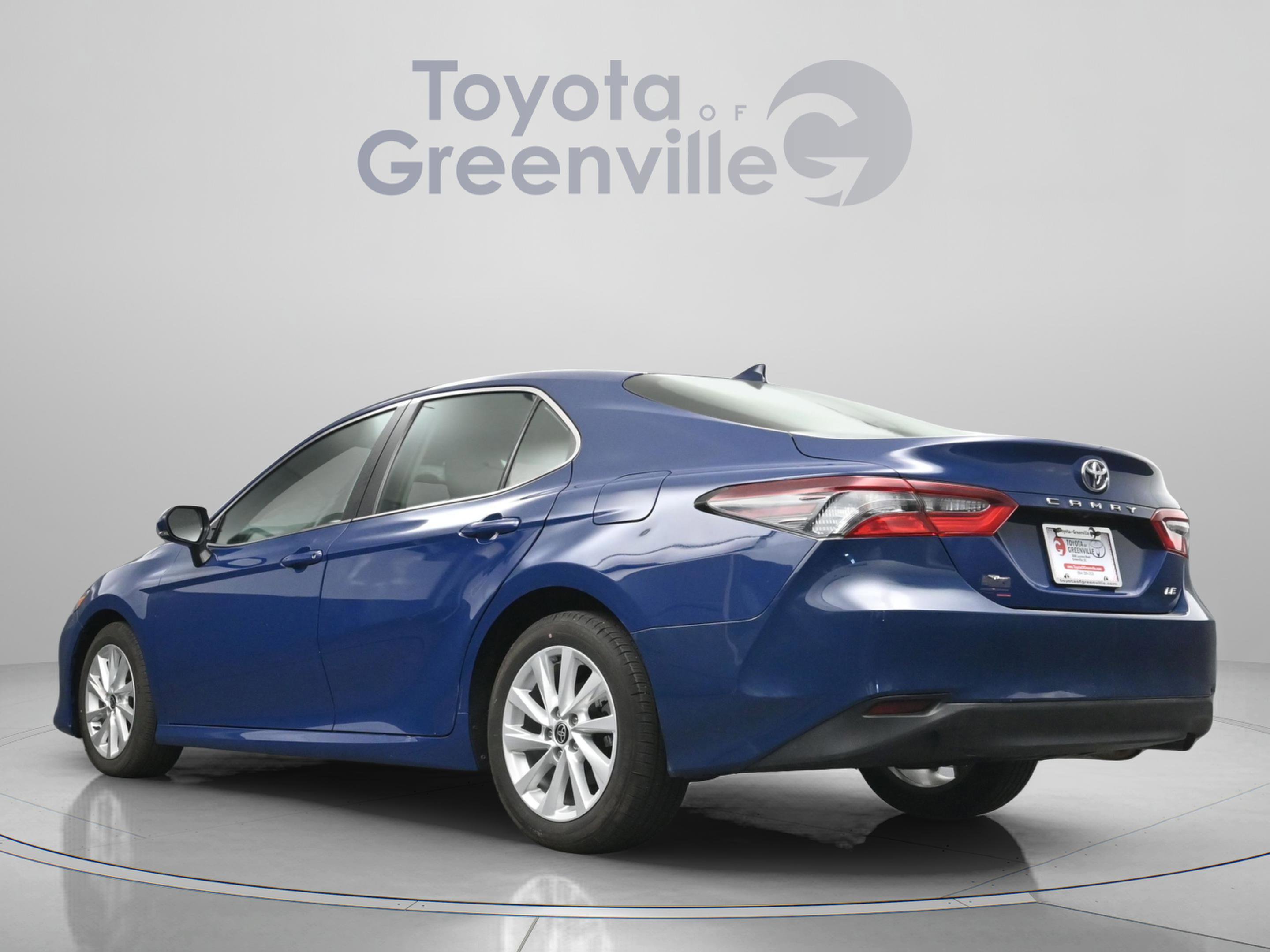 Used 2023 Toyota Camry LE w/ Convenience Package FWD image 8