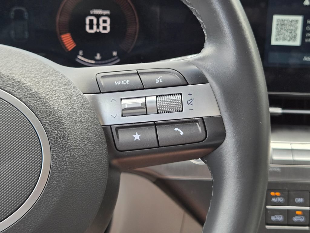 Used 2024 Hyundai Kona SEL AWD/4WD image 30