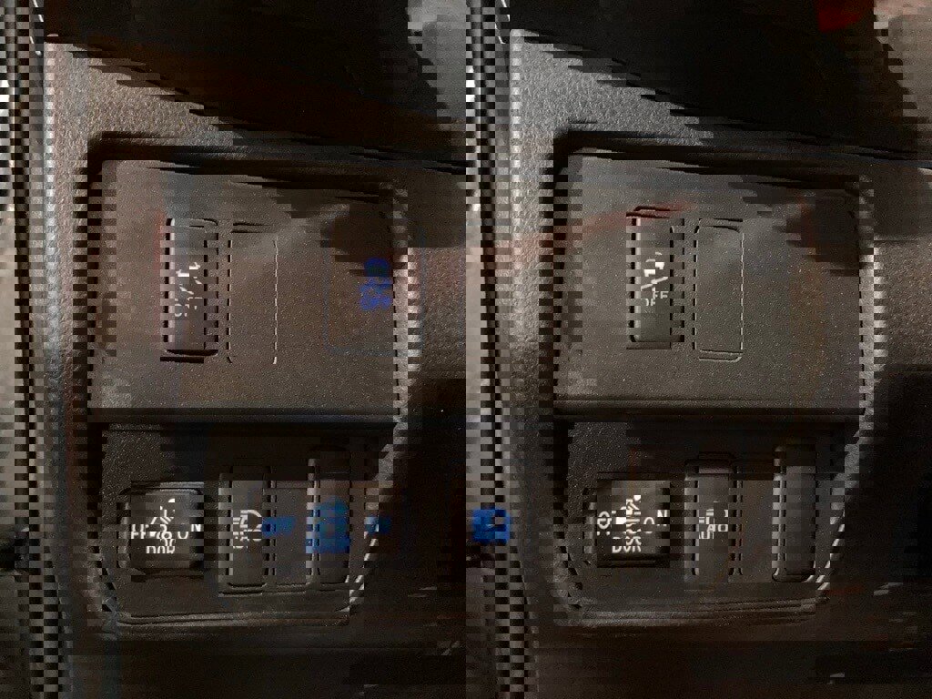 Certified 2022 Toyota Tacoma SR image 12