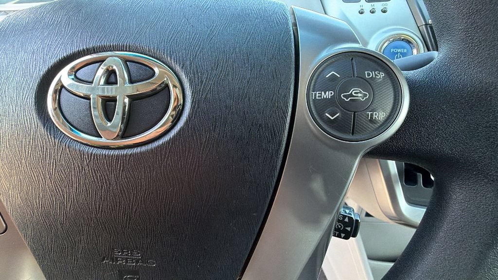 Used 2017 Toyota Prius V Two w/ Carpet Mat Package FWD image 20