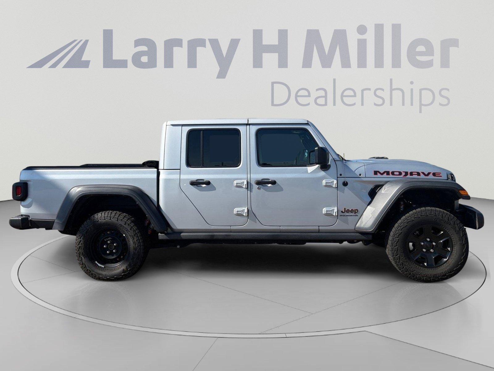 Used 2023 Jeep Gladiator Mojave w/ Cold Weather Group AWD/4WD image 7