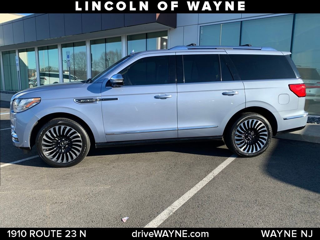 Used 2020 Lincoln Navigator Black Label w/ Cargo Convenience Package image 2