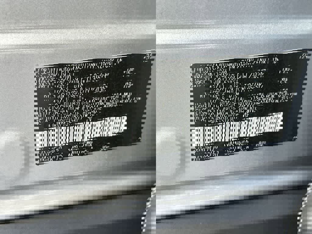 Used 2025 Toyota RAV4 XLE image 28