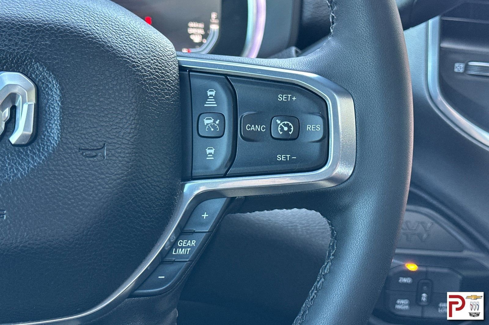 Used 2025 RAM 3500 Laramie AWD/4WD image 31
