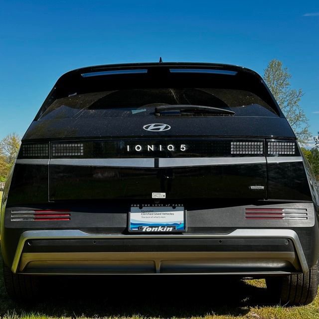 Certified 2025 Hyundai Ioniq 5 SE AWD/4WD image 5