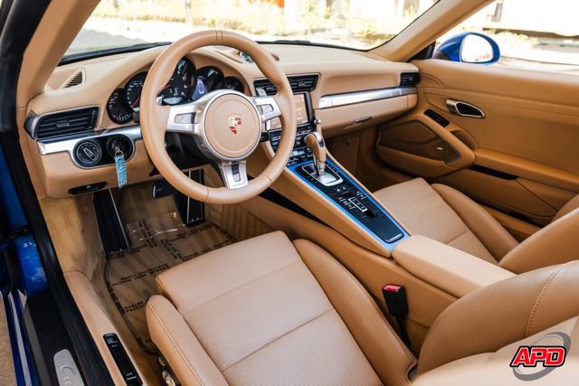 Used 2015 Porsche 911 Carrera RWD image 2