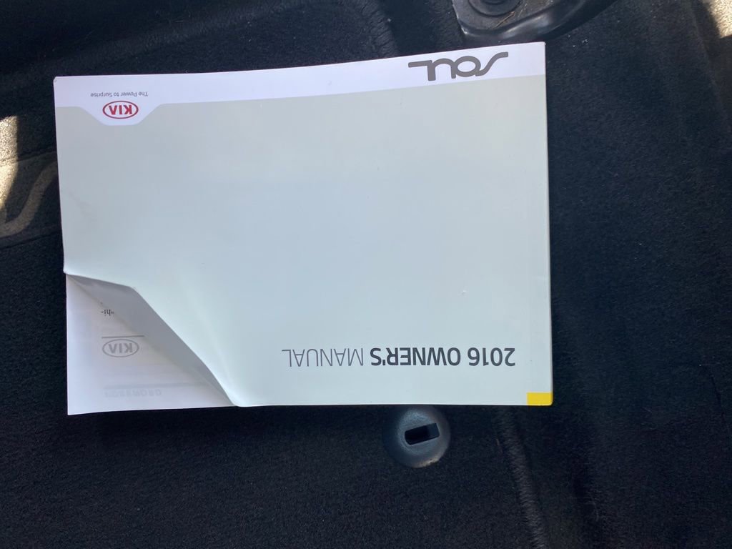 Used 2016 Kia Soul + image 39