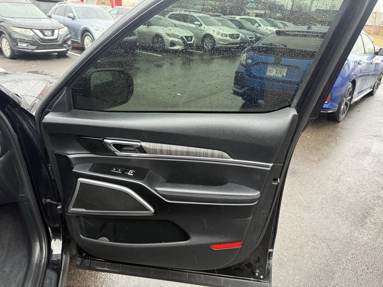 Used 2023 Kia Telluride EX w/ EX Captain's Chair Package image 13