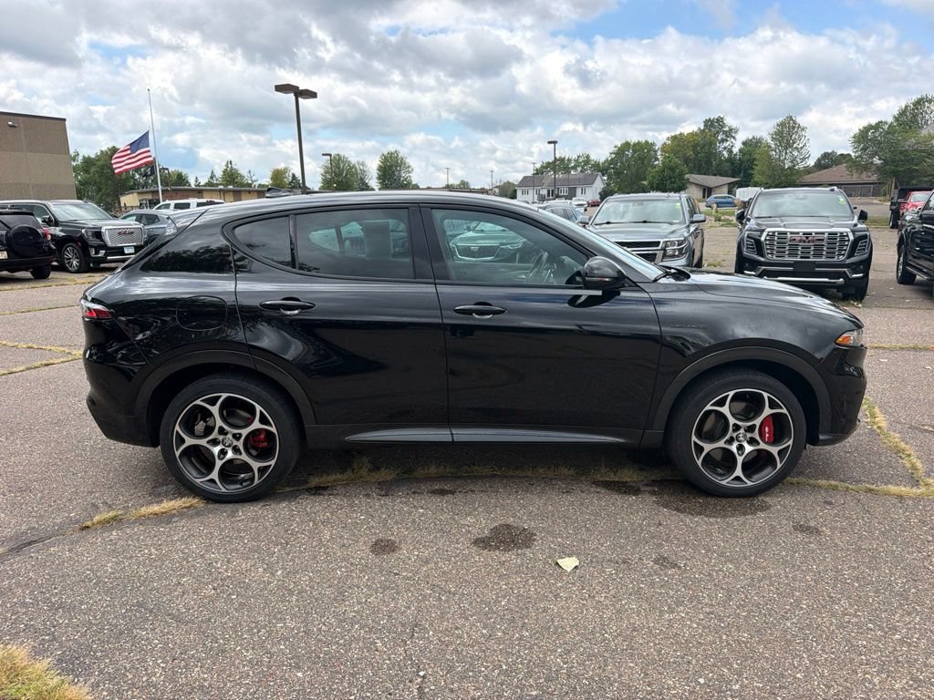 Used 2024 Alfa Romeo Tonale Veloce AWD/4WD image 4