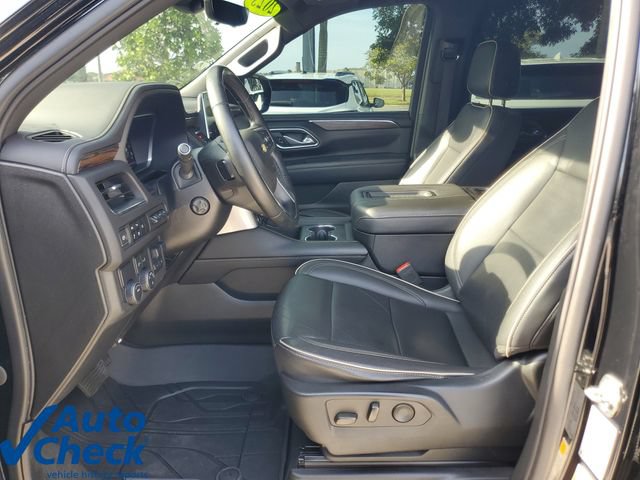 Used 2023 Chevrolet Suburban Premier w/ Premium Package RWD image 20