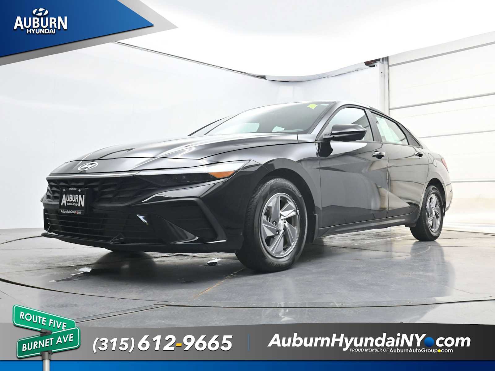 Used 2024 Hyundai Elantra SE FWD image 25