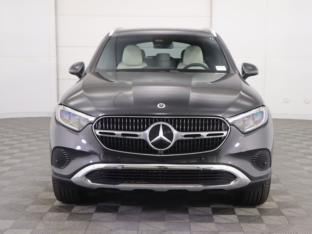 Used 2026 Mercedes-Benz GLC 300 4MATIC image 2