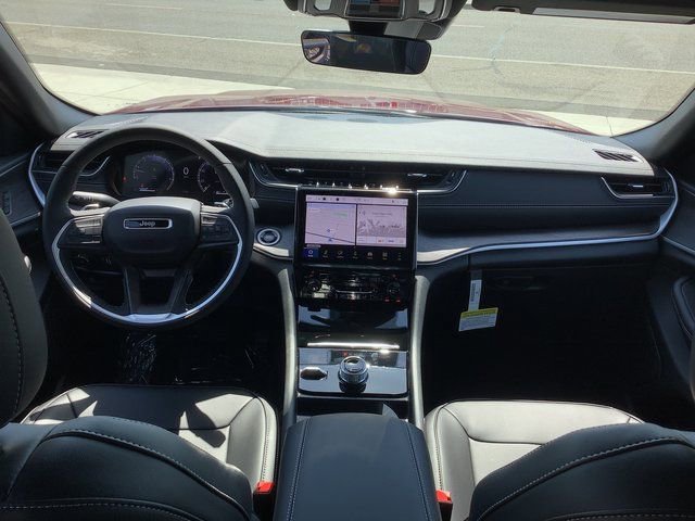 New 2025 Jeep Grand Cherokee Limited w/ Trailer Tow Package image 6