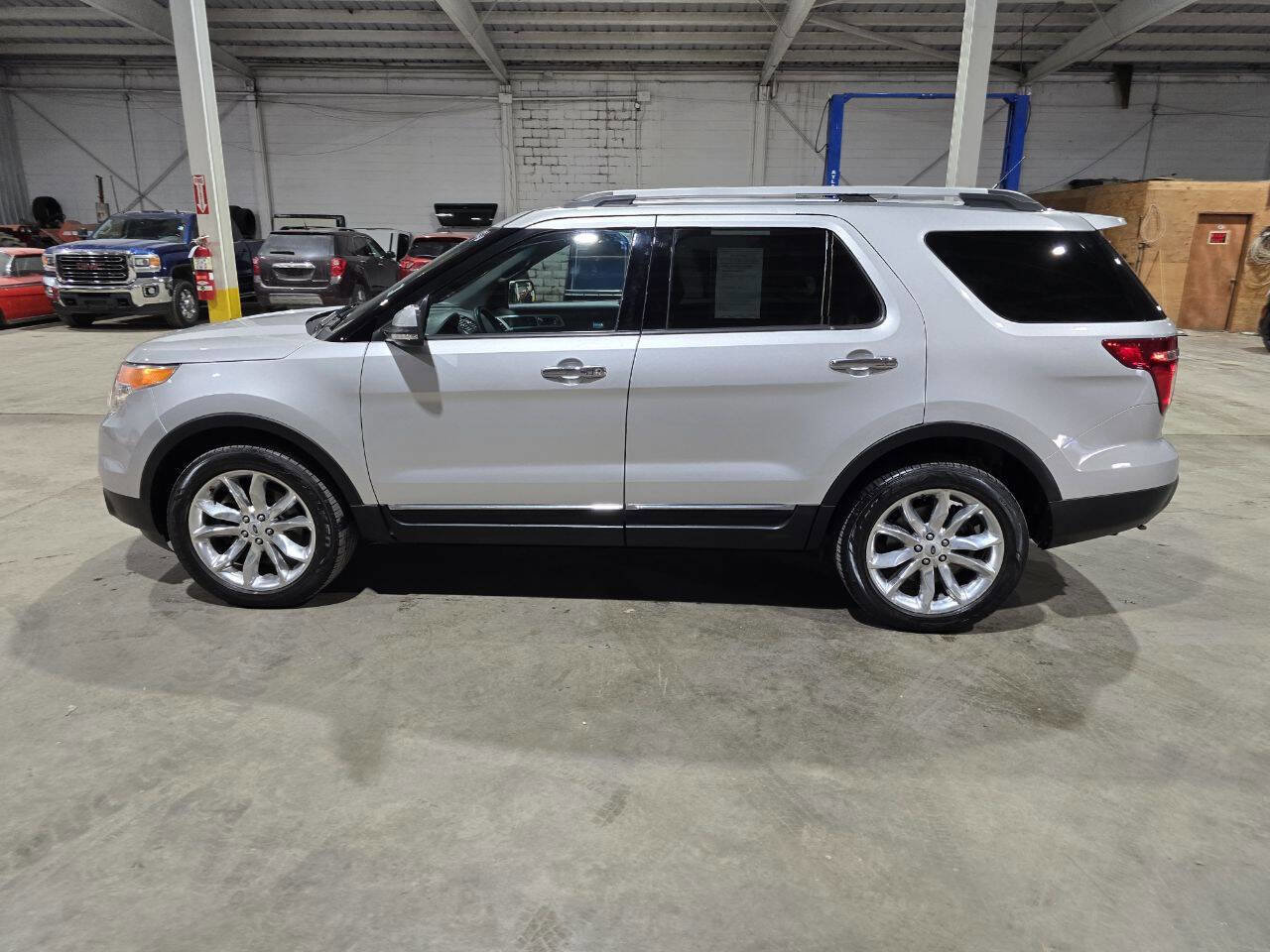 Used 2014 Ford Explorer Limited w/ Equipment Group 301A image 8
