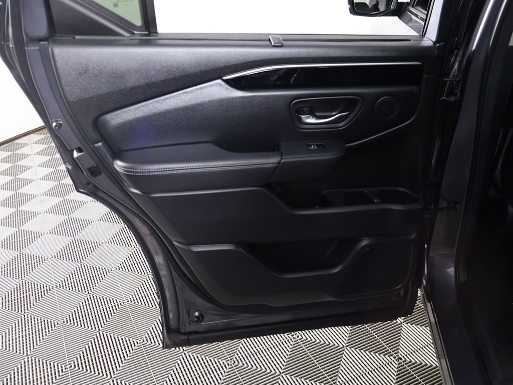 Used 2025 Honda Pilot EX-L image 24