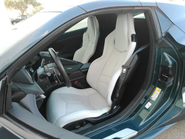 Used 2021 Chevrolet Corvette Stingray Convertible w/ Z51 Performance Package RWD image 9