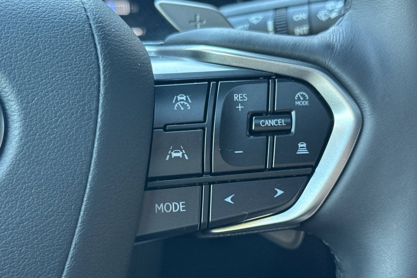 Certified 2025 Lexus RX 350h w/ Convenience Package image 32