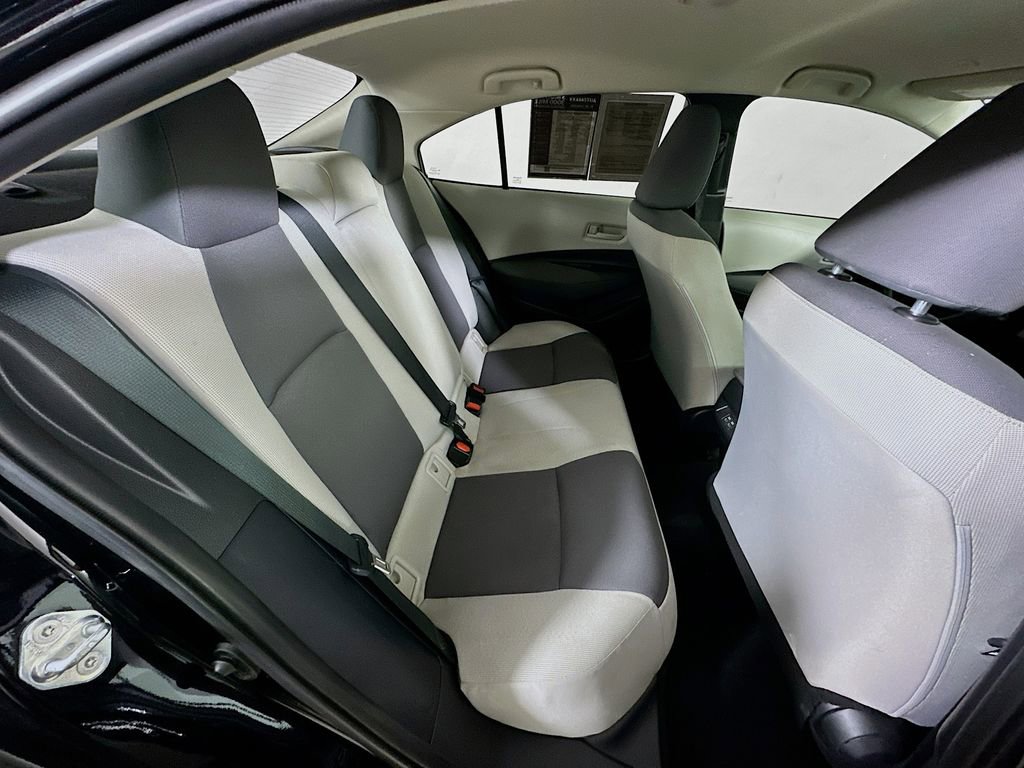 Used 2025 Toyota Corolla LE image 11