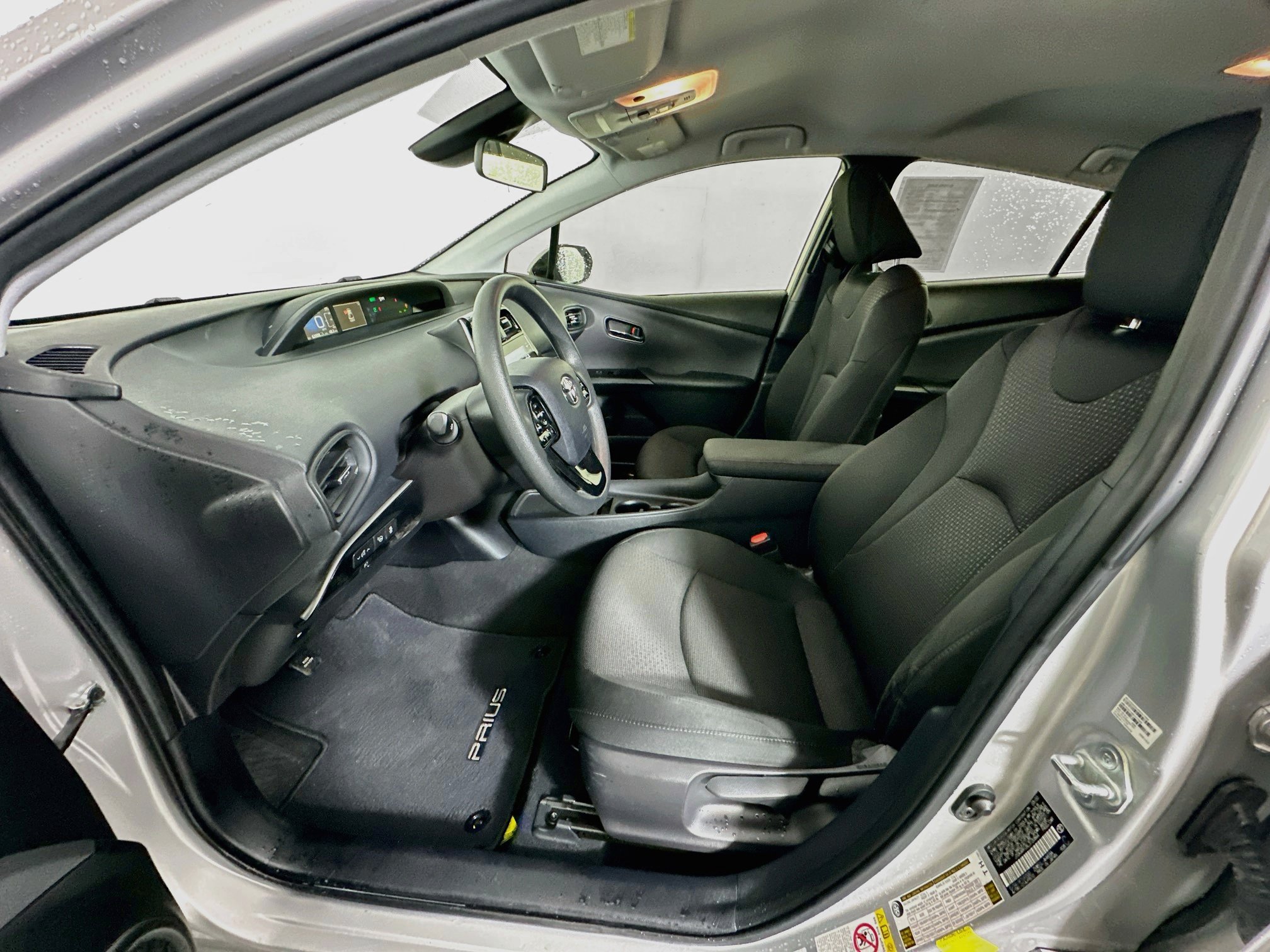 Used 2020 Toyota Prius LE FWD image 13