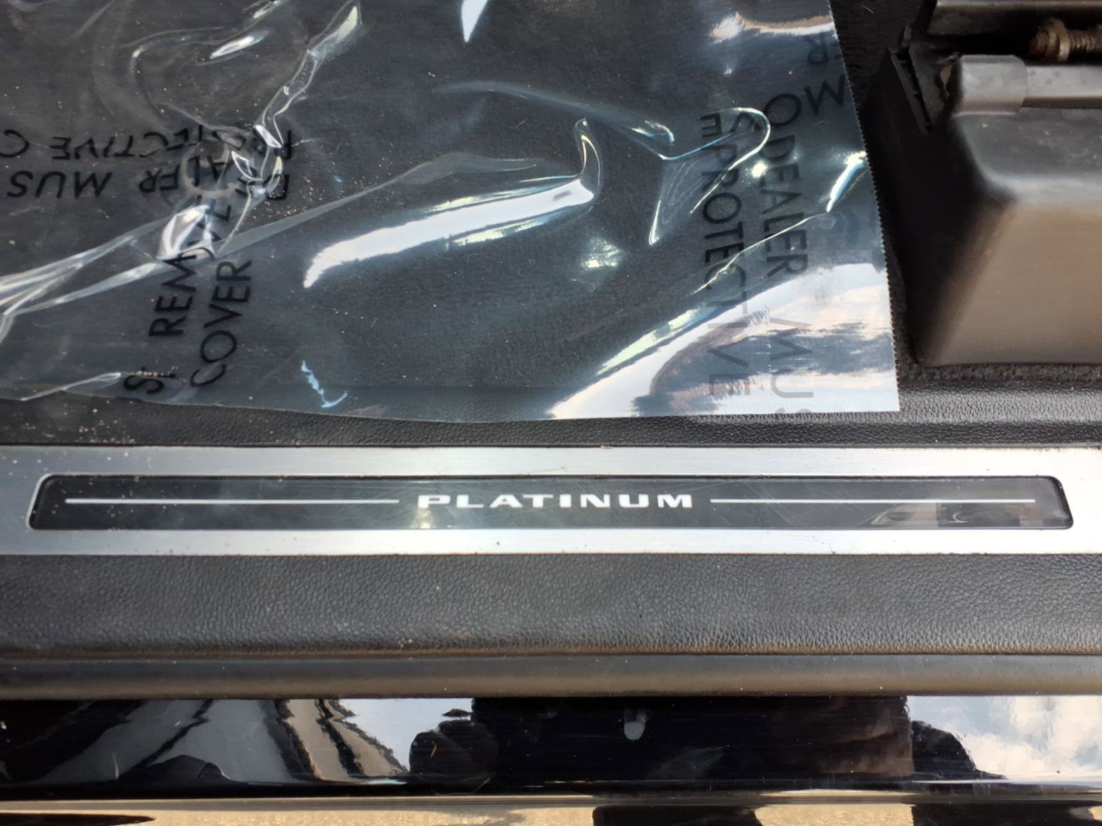 Used 2018 Cadillac Escalade Platinum image 24