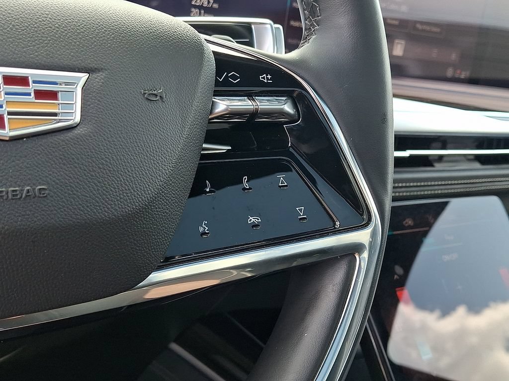 Certified 2026 Cadillac Escalade ESV Luxury w/ LPO, Floor Liner Package AWD/4WD image 24