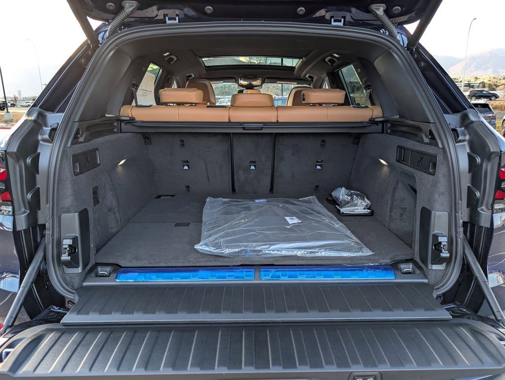 New 2026 BMW X5 xDrive50e w/ Climate Comfort Package image 19