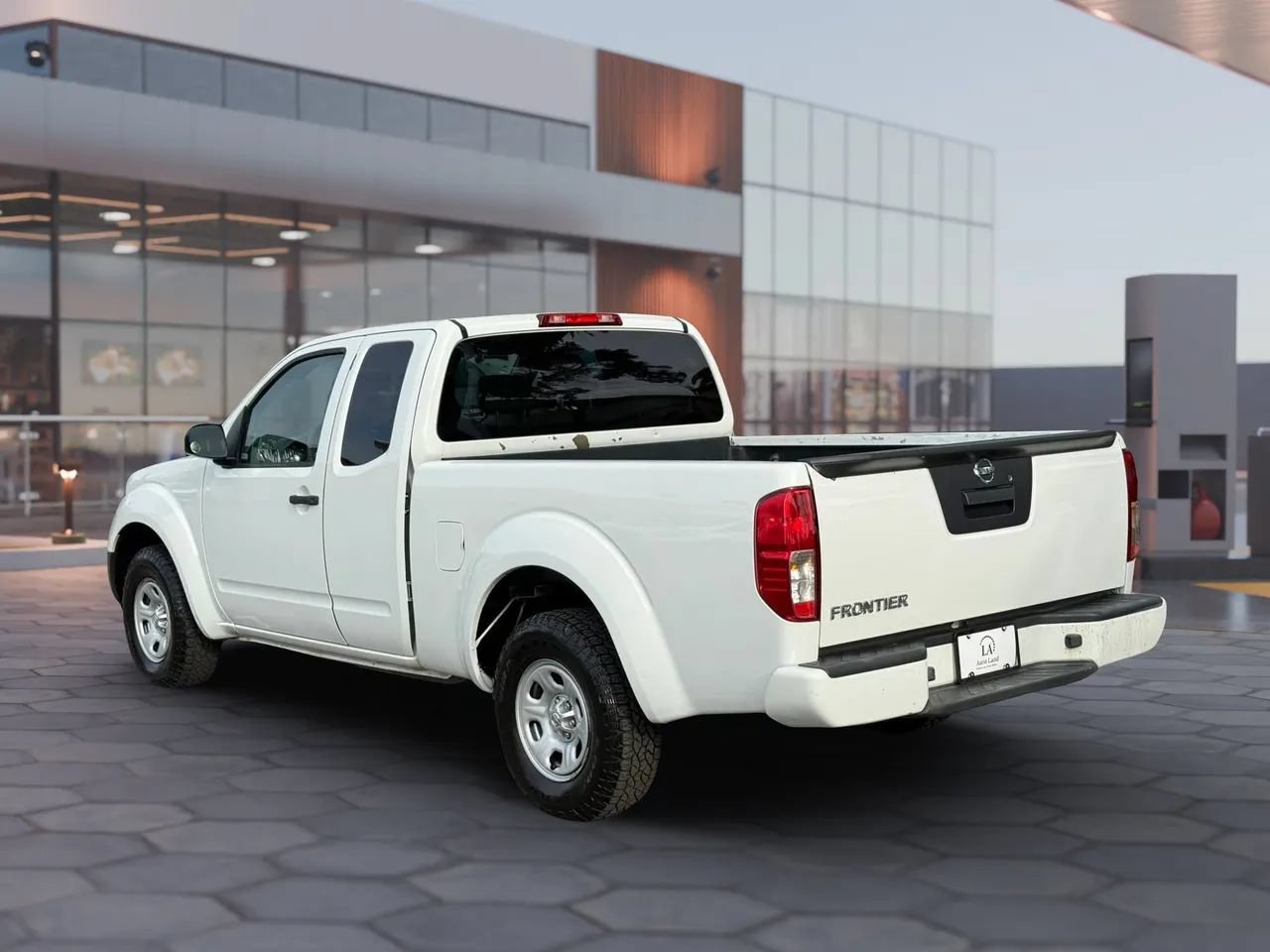 Used 2017 Nissan Frontier S RWD image 4