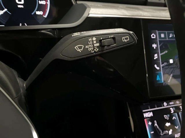 Used 2024 Audi Q8 e-tron Premium Plus w/ Premium Plus Package image 43
