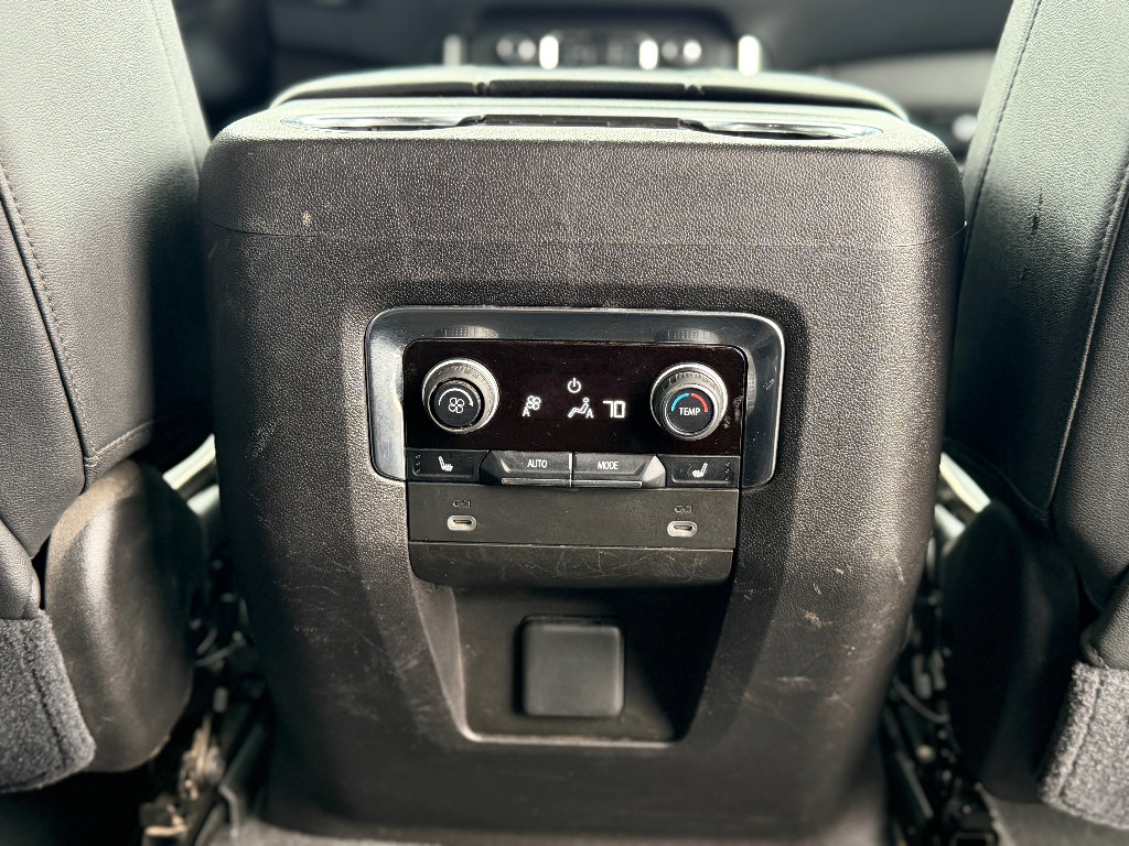 Used 2021 Chevrolet Suburban Premier AWD/4WD image 14