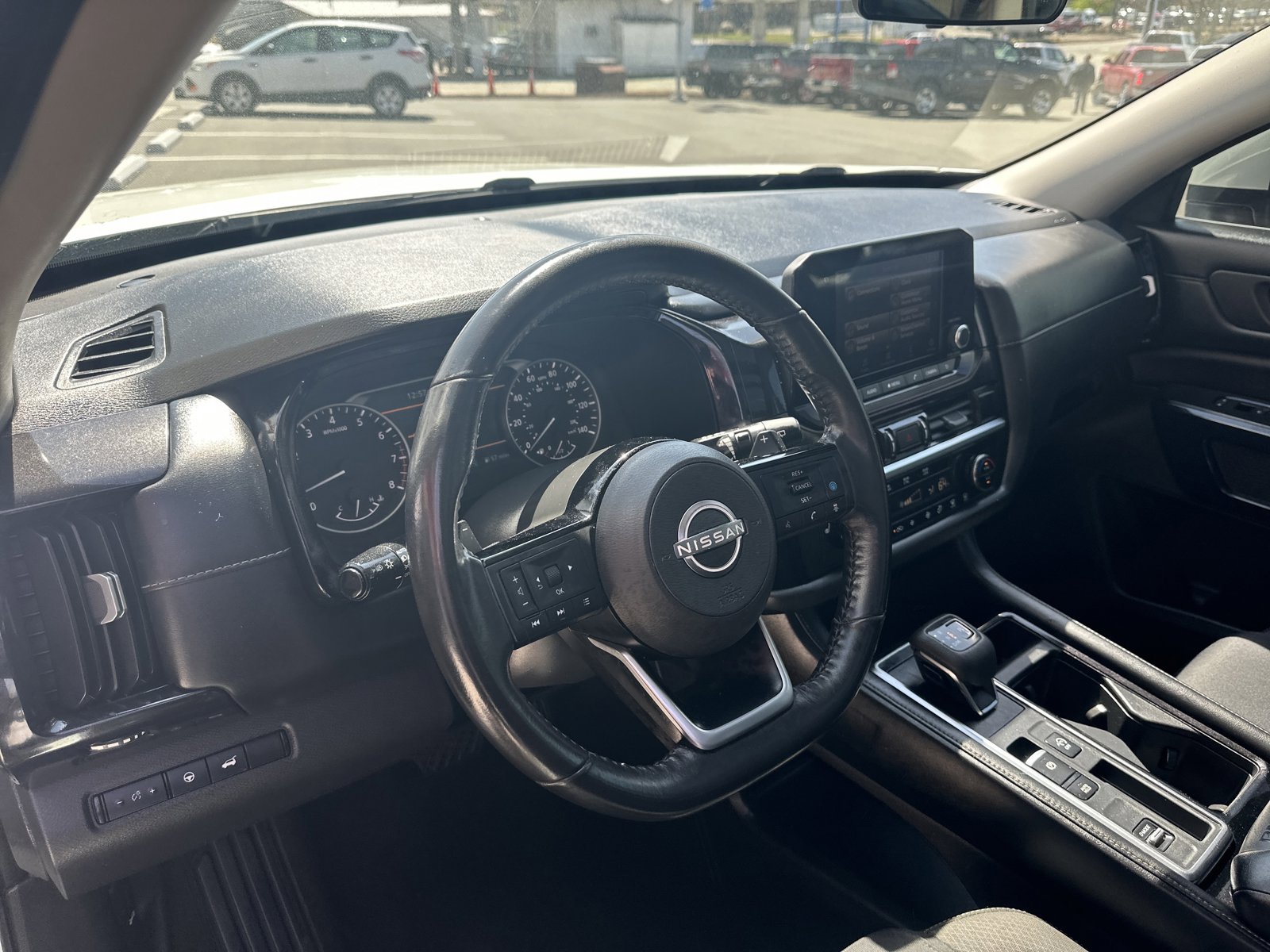 Used 2022 Nissan Pathfinder SV w/ SV Premium Package image 19