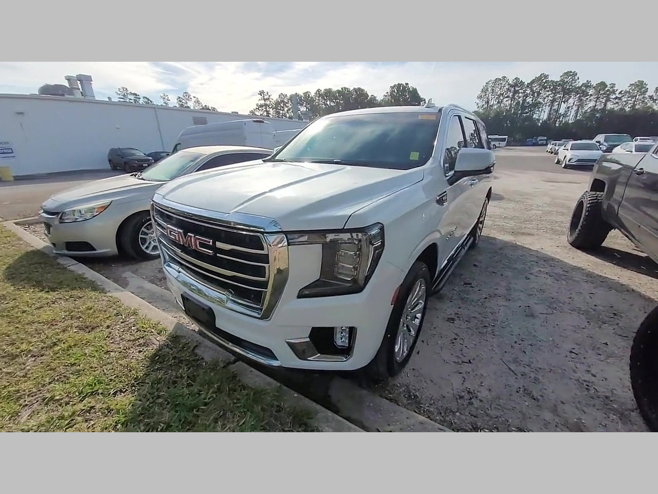 Used 2021 GMC Yukon SLT w/ SLT Luxury Plus Package image 30