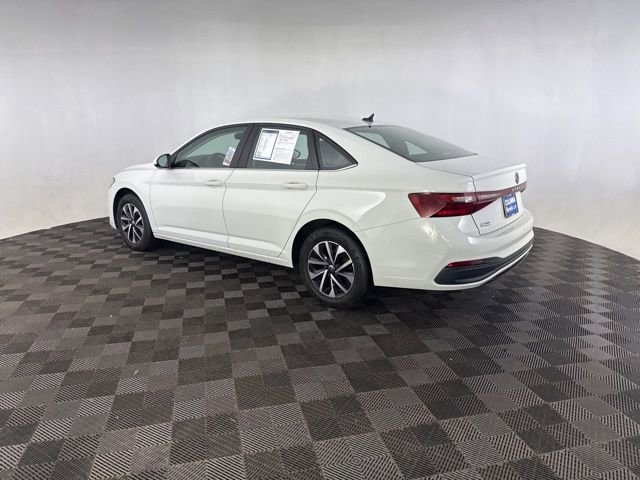 Used 2025 Volkswagen Jetta S image 9