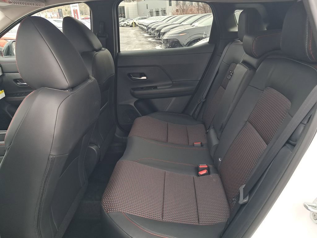 New 2026 Nissan Kicks SR w/ Cold Weather Package AWD/4WD image 26