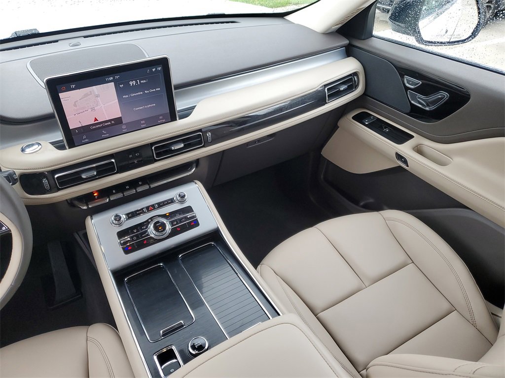 Certified 2023 Lincoln Aviator 2WD w/ Premium Package image 17