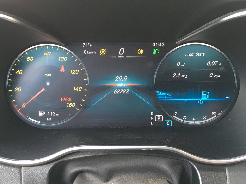 Used 2021 Mercedes-Benz GLC 300 4MATIC image 2