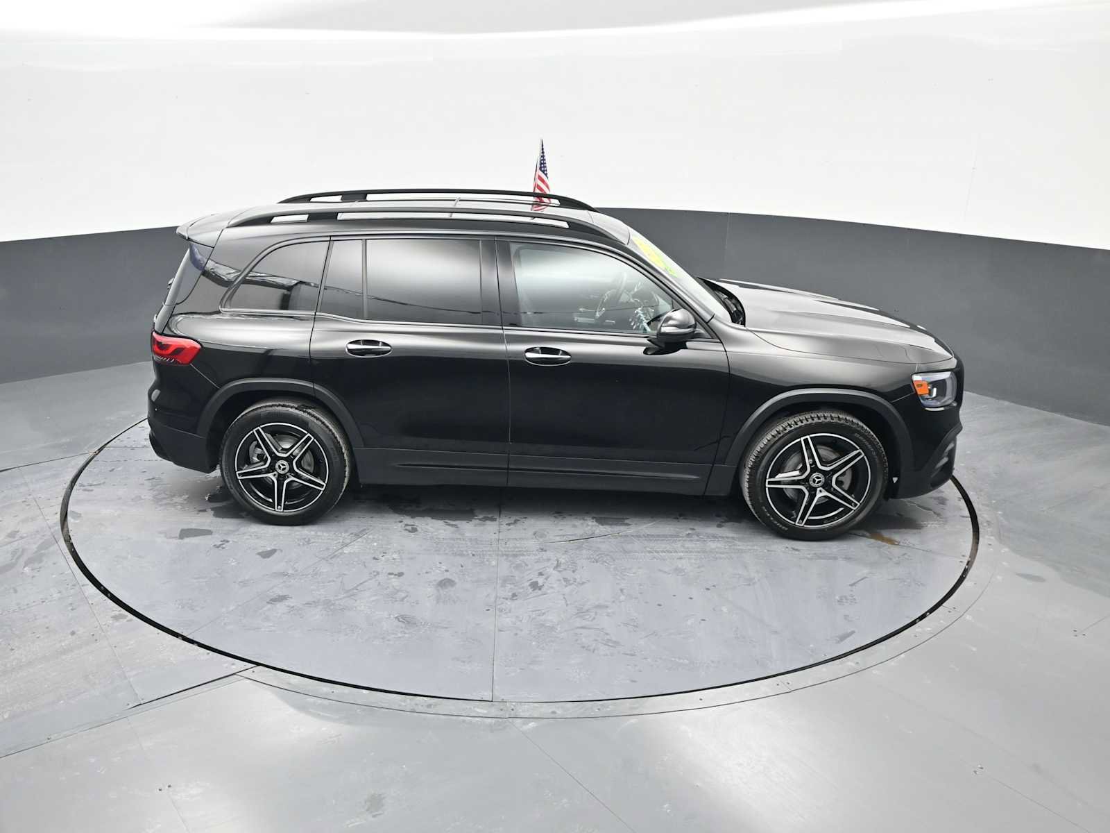 Used 2022 Mercedes-Benz GLB 250 4MATIC image 33