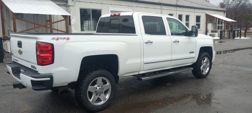 Used 2015 Chevrolet Silverado 2500 High Country w/ Duramax Plus Package image 8