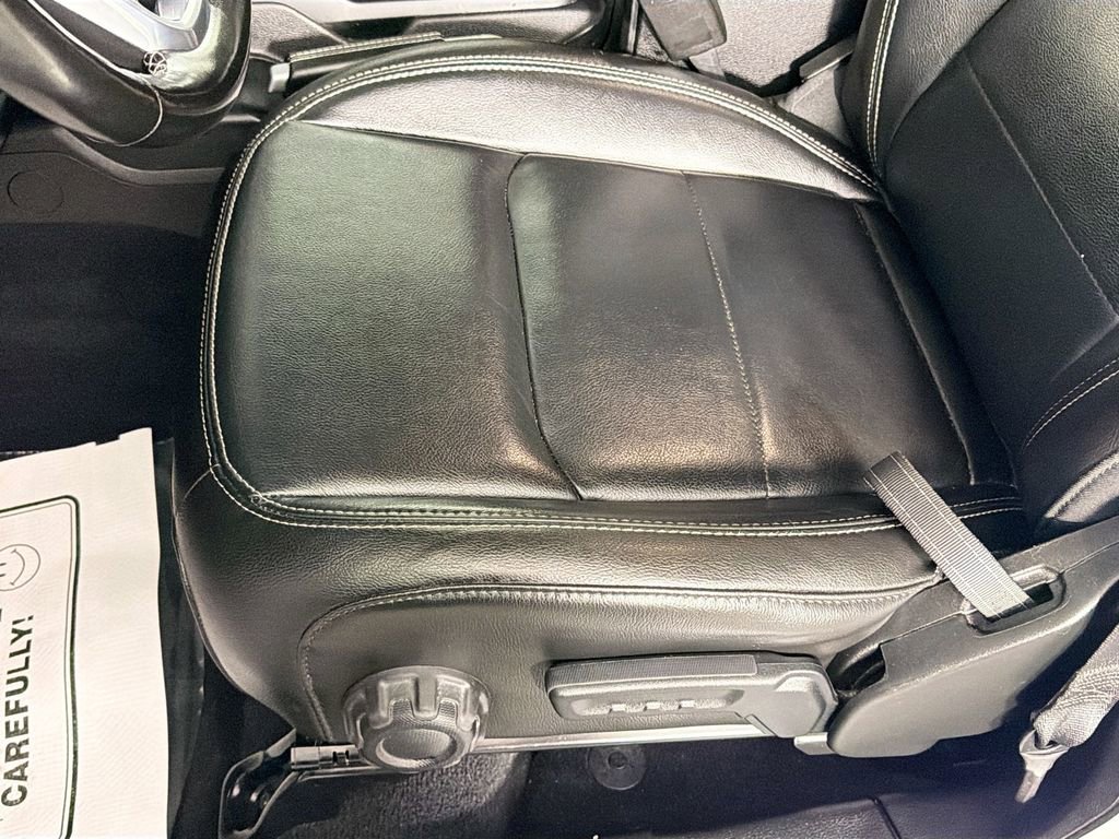 Used 2021 Jeep Wrangler Unlimited Sahara w/ Uconnect 4C Nav & Sound Group AWD/4WD image 19