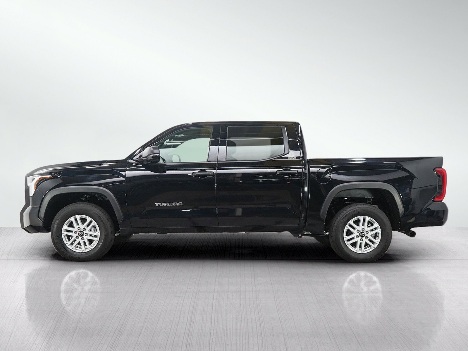 Used 2026 Toyota Tundra SR5 w/ SR5 Convenience Package AWD/4WD image 2